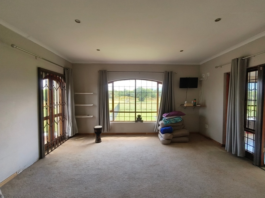 5 Bedroom Property for Sale in Rustenburg Rural North West